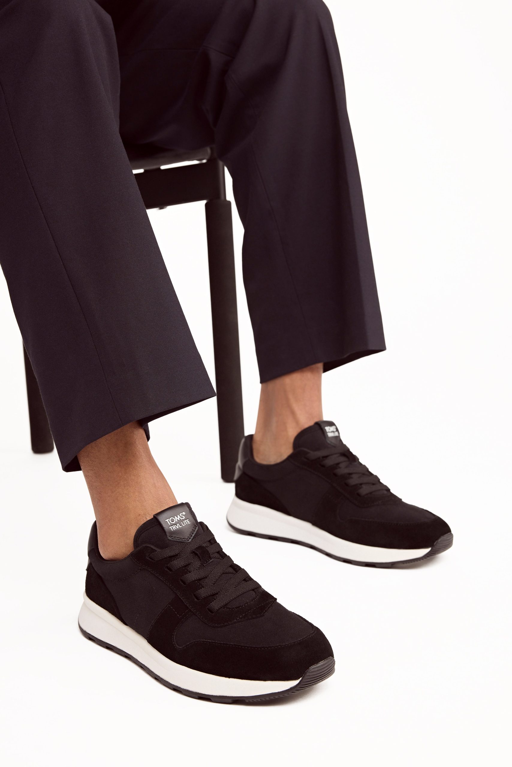 Men's TRVL Lite Retro Sneaker - Black - Image 2